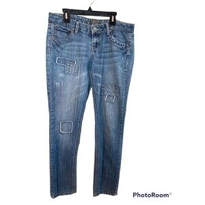 Almost Famous Destressed Patch Jeans Sz.9